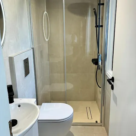Promenade Atelier Elegant 1 Bedroom Apartment