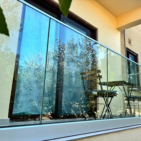 Promenade Atelier Elegant 1 Bedroom Apartment
